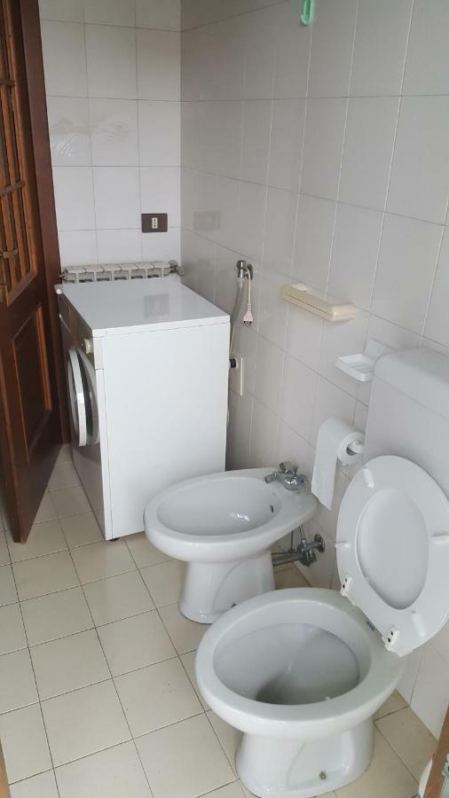 Alex'S Home Crone ภายนอก รูปภาพ